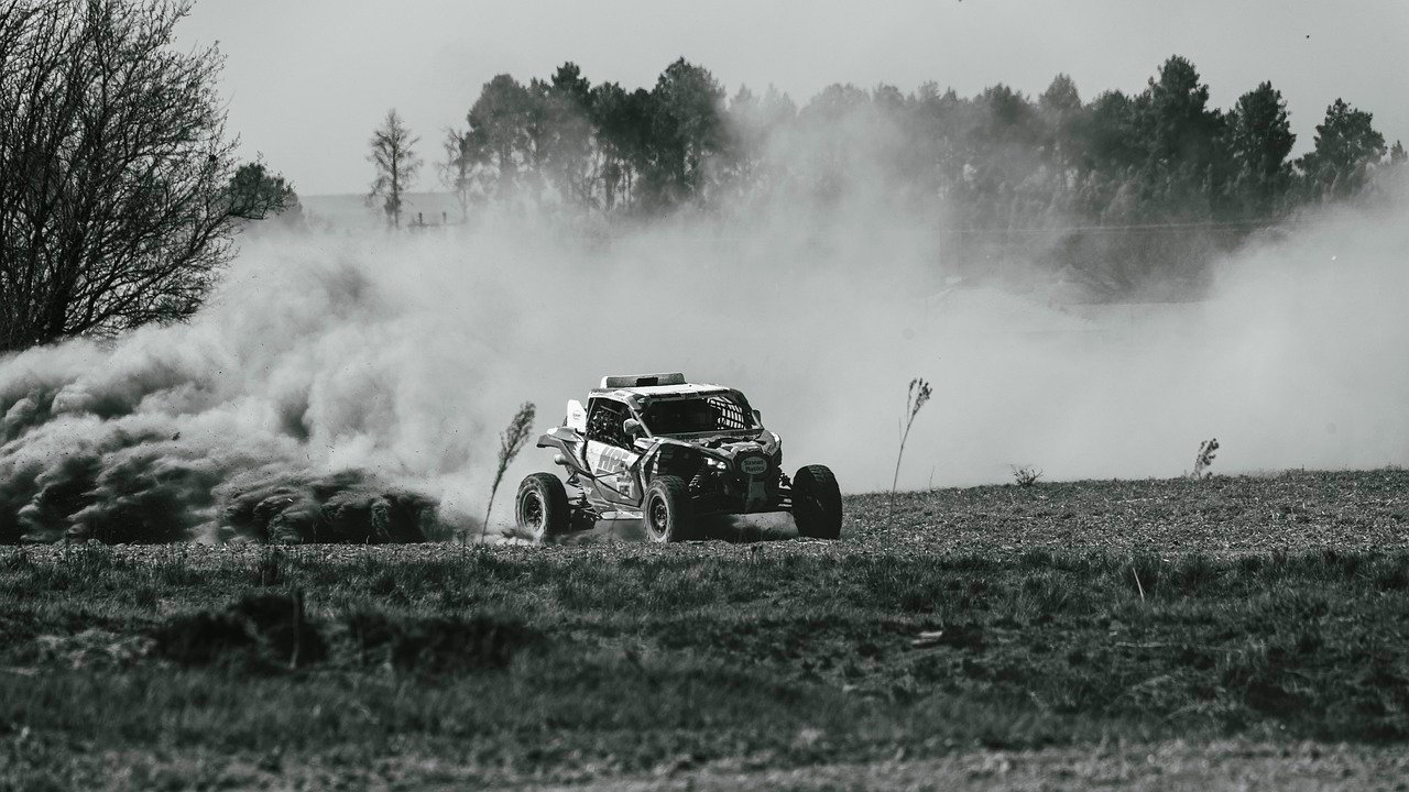 Honda Pioneer vs Can-Am Defender